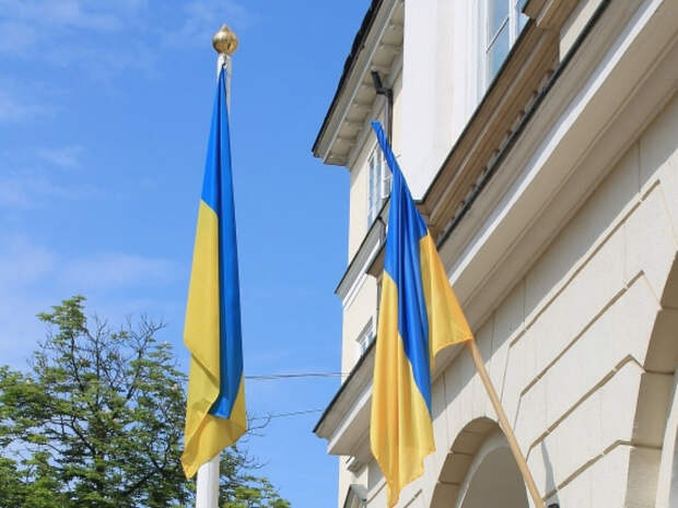СМИ: до 60% украинских дипломатов не вернулись из заграничных командировок с начала СВО