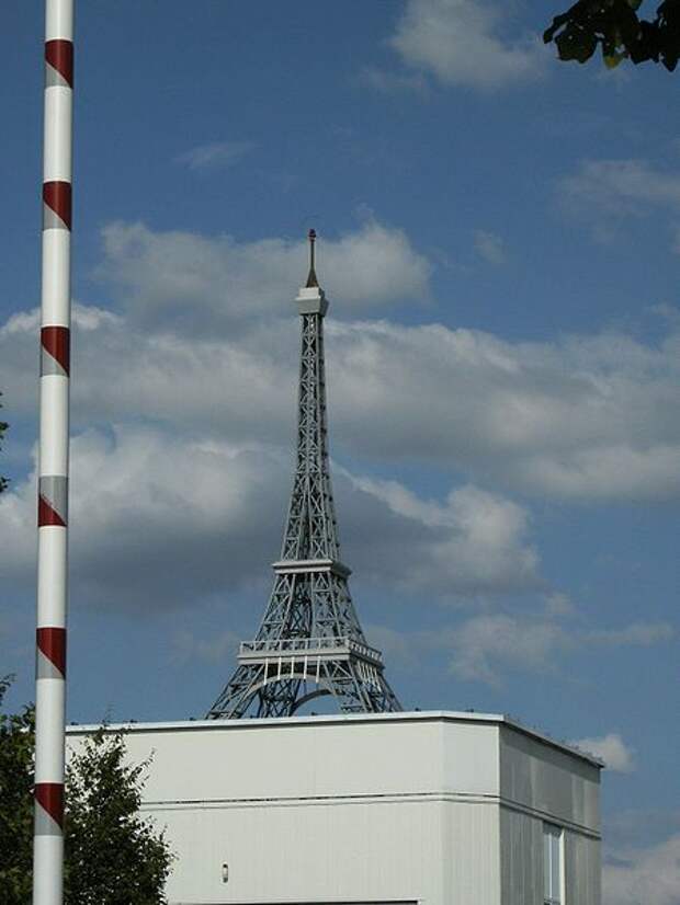 File:Eiffelturm Satteldorf.JPG