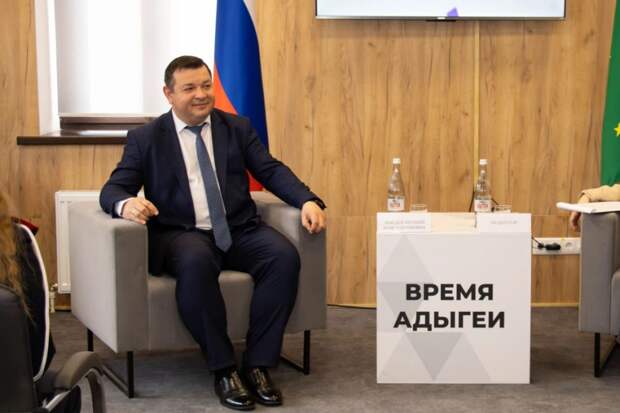 Министр образования Адыгеи Евгений Лебедев встретился с молодежью на «ГосСтарт.Диалог»