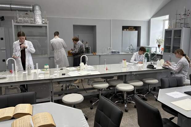 Около 100 нижегородских старшеклассников освоили рабочие профессии