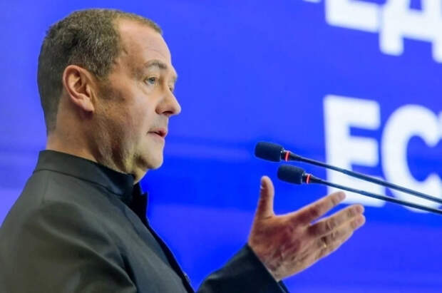 Медведев: безрассудство Германии ставит под угрозу безопасность всей Европы
