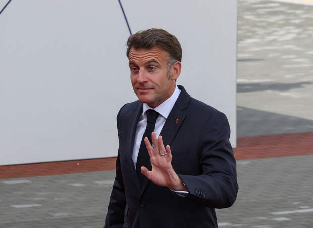 Макрон сделал заявление после разговора с президентом Ирана