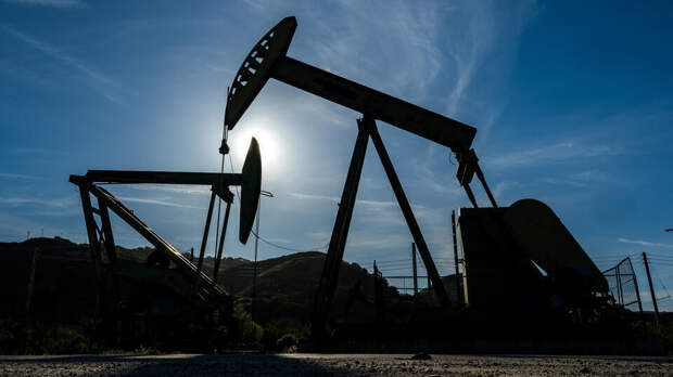 Добыча нефти стран ОПЕК упала до 36-летнего минимума из-за конфликта США и Ирана