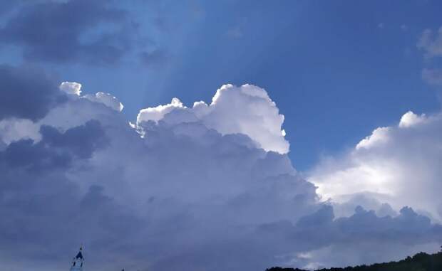 В Обоянском районе собираются стрелять по тучам с градом