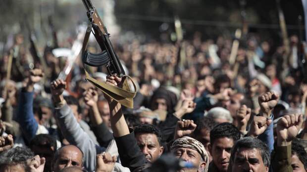 Йеменские хуситы запустили ракеты по правительственным войскам в городе Харад
