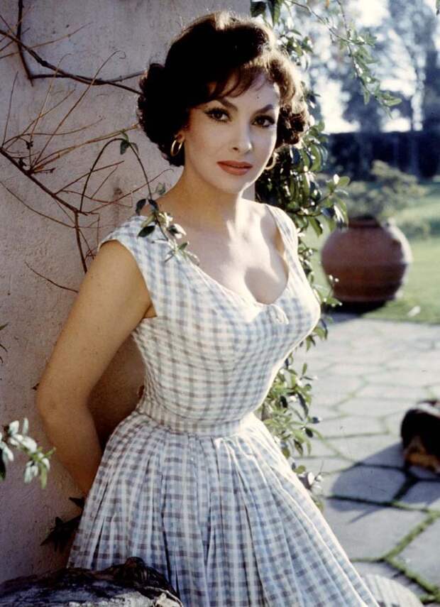 Самая красивая женщина 1960-х по прозвищу Большой Бюст — Джина Лоллобриджида Джина Лоллобриджида, актриса