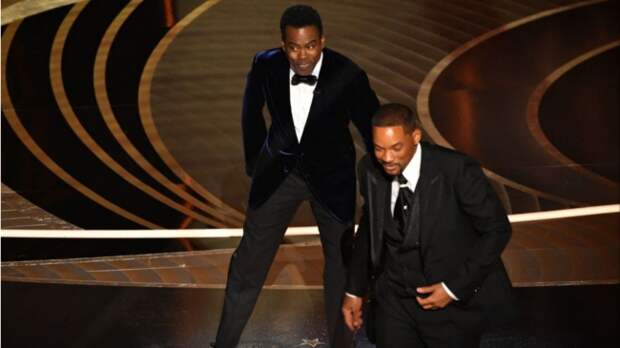 Will Smith slapping Chris Rock