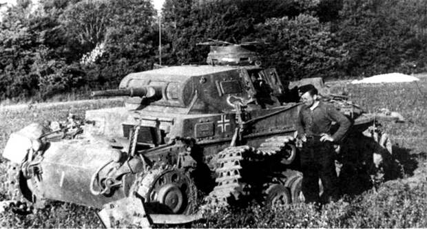 Как один находчивый командир остановил немецкую танковую колонну без единого выстрела