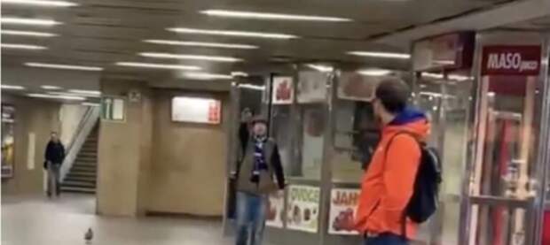 В чешском метро гражданин кричал «Хайль Гитлер!»