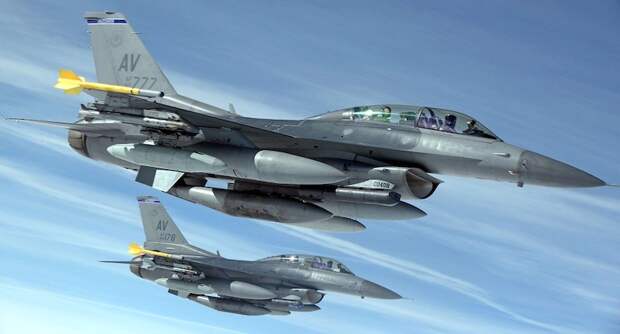 Совместные испытания С-400 и F-16 вызвали истерику в Конгрессе США