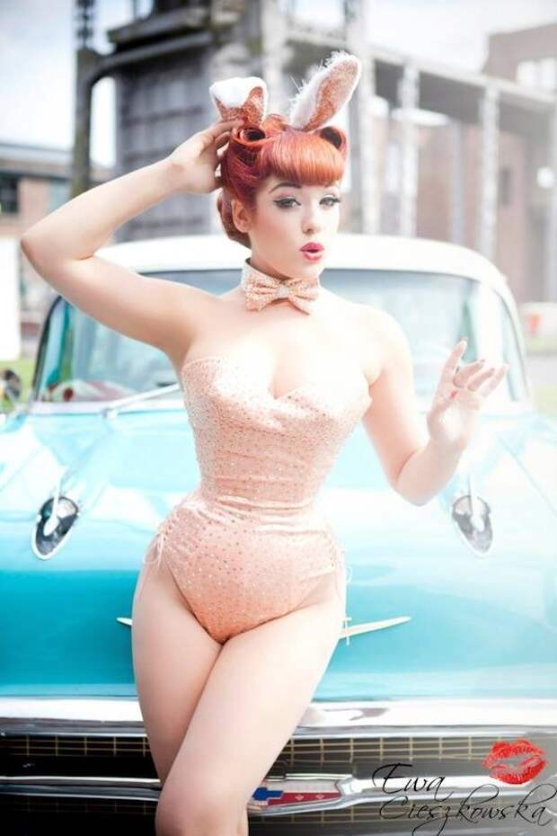 Pin-up auto (16)