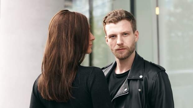 Игра без правил: манипуляции, которые незаметно управляют нашей жизнью