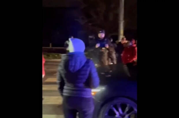 В Одессы местные жители вновь перекрыли дорогу из-за отключения света