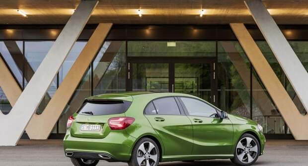 На какие классы делятся легковые автомобили в России