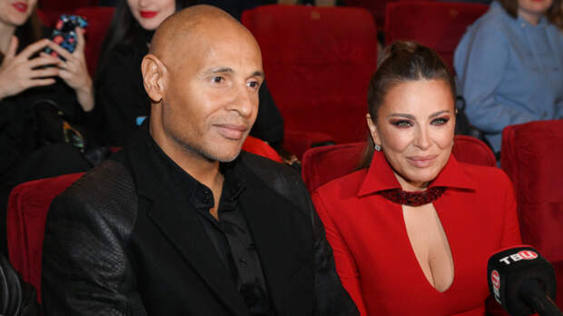 Ани Лорак вернулась на Мальдивы, где год назад сыграла тайную свадьбу