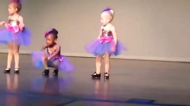 http://144.76.158.232:8888/cdn9.video.az/pub/thumb/large/32014/5/18/466/518466005426.jpg