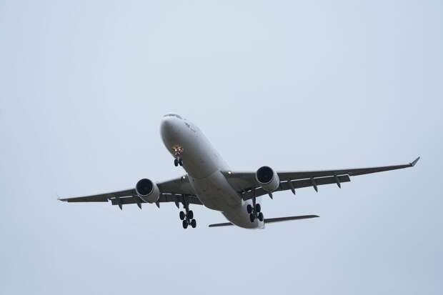 Аэропорты пяти городов России ограничили прием и выпуск самолетов