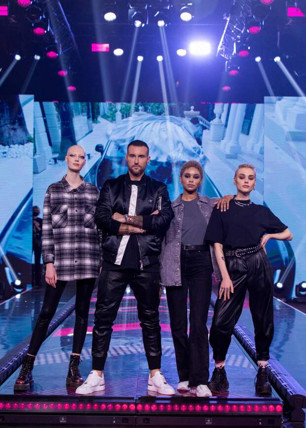 Финал шоу «ТЫ_Топ-модель на ТНТ»: эпичное возвращение Philipp Plein, дефиле участниц с PLC, Iowa, Еленой Темниковой и объявление победительницы