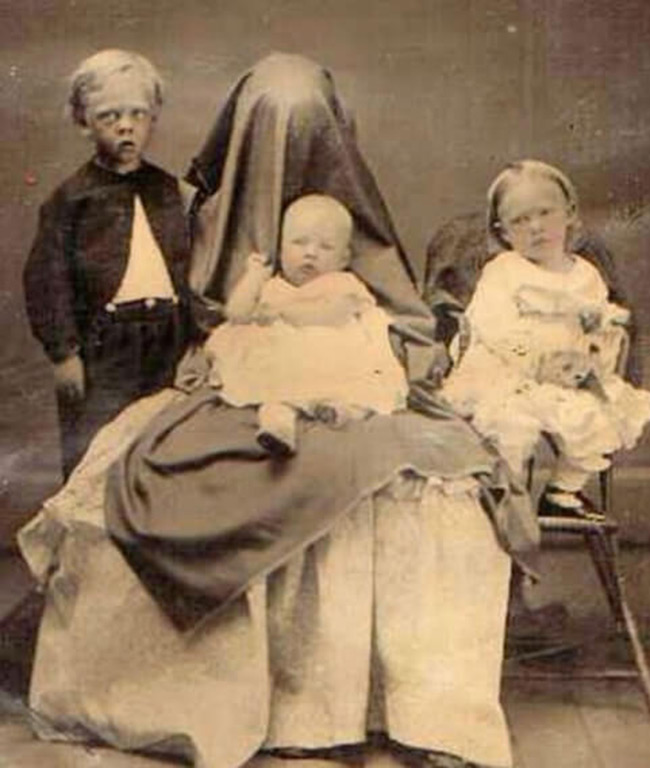 Странная фотография из прошлого