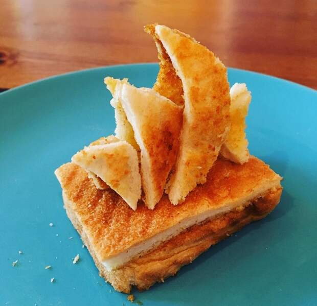 Два кусочка хлеба (2slicesoftoast)