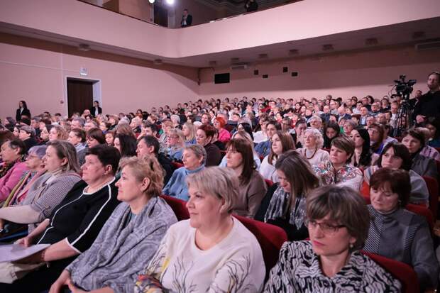 Староста из Киреевского района на встрече с губернатором заявила, что хочет увидеть президента