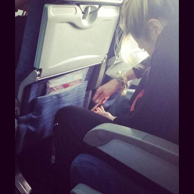 Эта стюардесса фотографировала самых мерзких пассажиров. И посмотрев, ты поймешь почему!