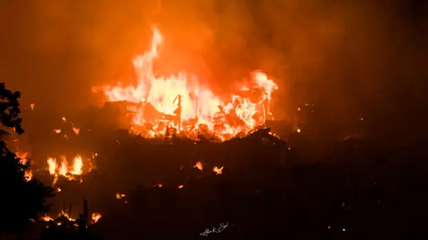 В Дакке более 10 тысяч человек остались без жилья из-за пожара