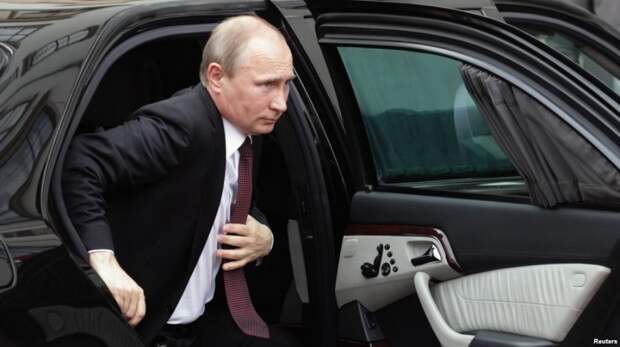 Путин: Россия не допустит эрозии Конституции извне Путин: Россия не допустит эрозии Конституции извне