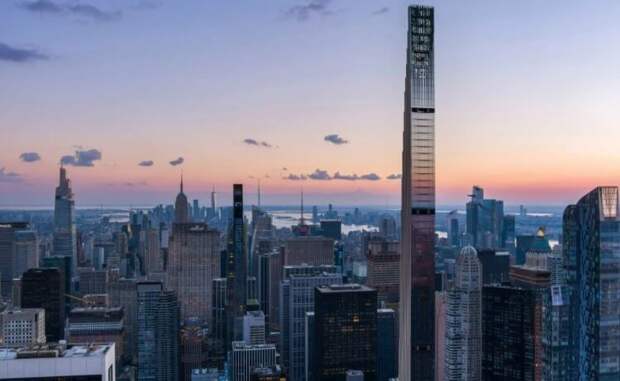 В Нью-Йорке возвели самый узкий небоскрёб в мире