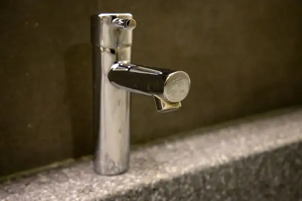 29 апреля по нескольким адресам в Туле отключат воду из-за аварии