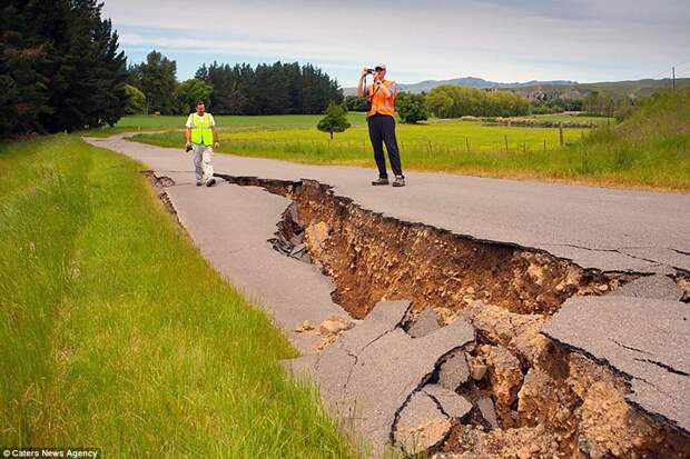 Великая стена: в результате землетрясения в Новой Зеландии образовались стены высотой 5 метров афтершоки, землетрясение, новая зеландия, последствия землетрясение, разломы