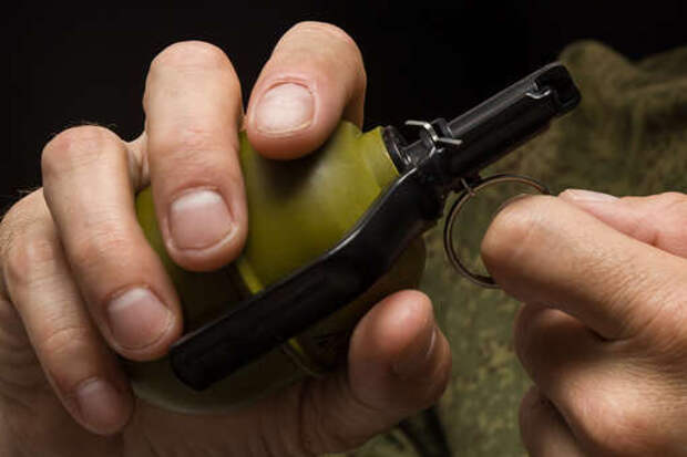 В Екатеринбурге на железнодорожных путях нашли боевую осколочную гранату