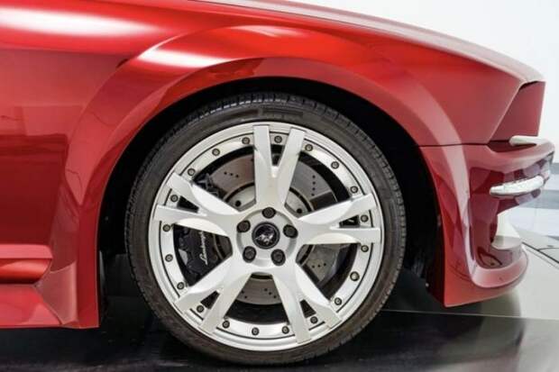 Купе Tractorri из Mustang и Gallardo