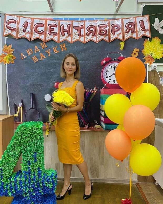 Школьные линейки 2021 года: эффектные учителя России и стран СНГ