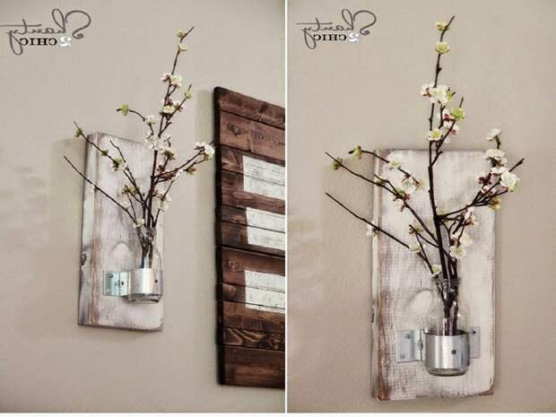 Хороший и очень удачный вариант декорировать стену благодаря размещению на ней мини-вазы.
