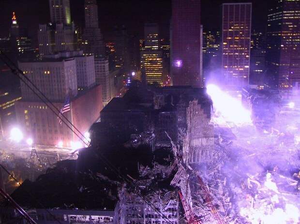 На барахолке в США нашли тысячи неизвестных снимков последствий теракта 11 сентября