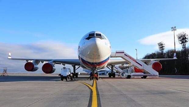 Самолет Ил-96-400. Архивное фото.