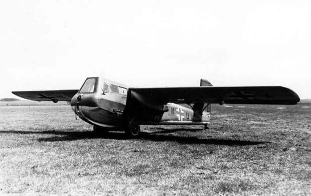 Blohm & Voss Bv 40 – единственный в мире одноместный немецкий планер-истребитель, предназначавшийся для перехвата тяжёлых американских бомбардировщиков B-17. Это была попытка совместить дешёвое производство, высокую манёвренность и прочную броню в крохотном летательном аппарате. Несмотря на относительно успешные испытания, проект был свёрнут осенью 1944 года.