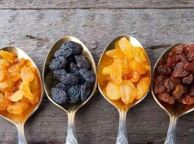 Нездоровые продукты для кожи лица, которые могут вызвать акне: от конфет до фастфуда