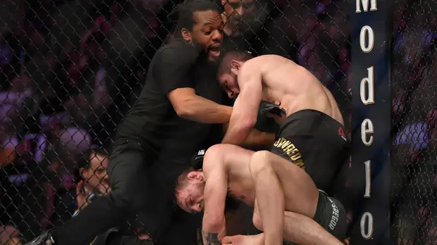 Уайт назвал победу Нурмагомедова над Макгрегором главным событием года в UFC