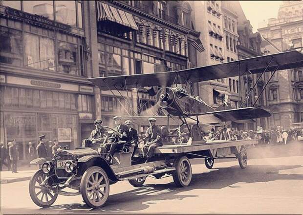 На параде. США,1920-е история, ретро, фото
