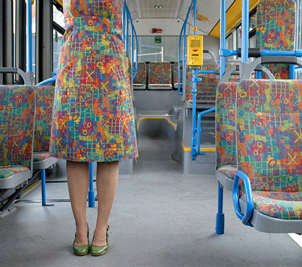 13. Платье под автобус.