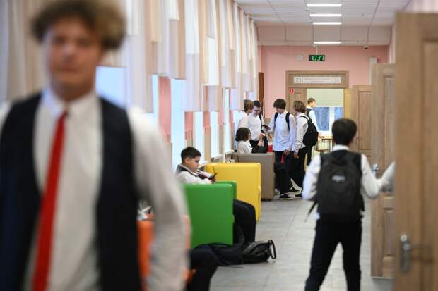 Школьникам начнут опять ставить оценки за поведение