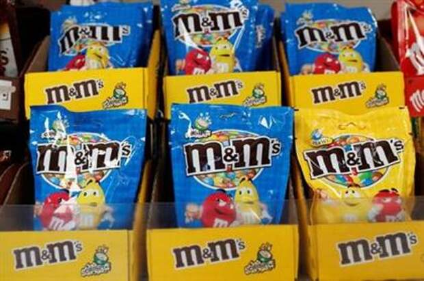 Crispy M&M's and Peanut M&M's made by Mars are seen on sale in a supermarket in London, Britain, April 19, 2018. REUTERS/Peter Cziborra 