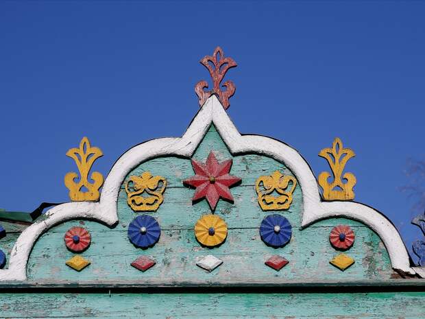 Фотография: Памятники русского зодчества: разруха, спутниковые тарелки и пластиковые окна №16 - BigPicture.ru