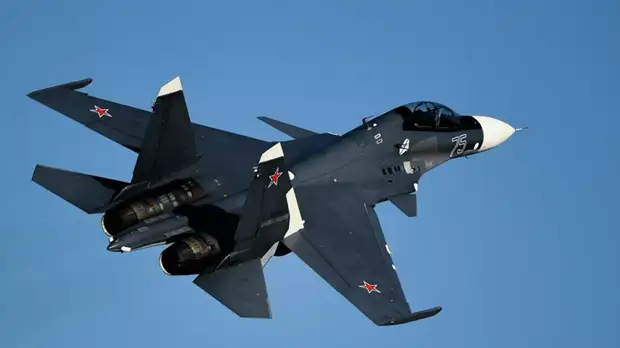 Истребители ЧФ отработали нанесение удара по кораблю