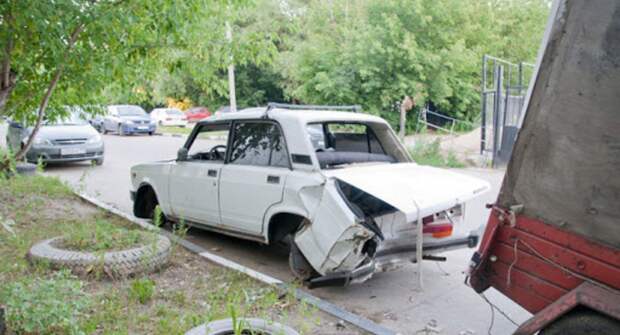 Что делать, если вам мешает автохлам во дворе?