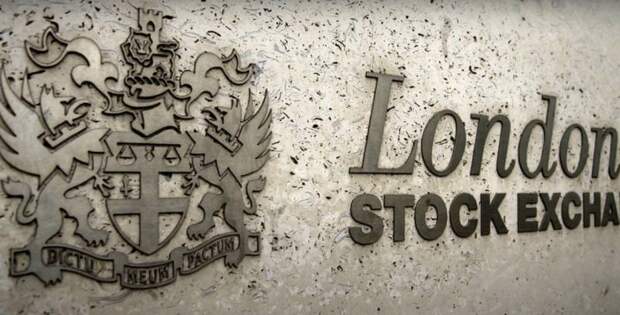 Индекс Лондонской фондовой биржи упал почти на 4 процента впервые с допандемийного периода