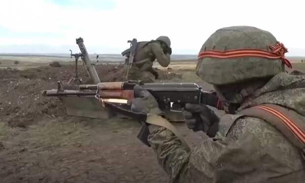Военкоры: Морпехи ВСУ в Крынках на Херсонском направлении выбиты из лесополосы к берегу Днепра и прячутся в частной застройке