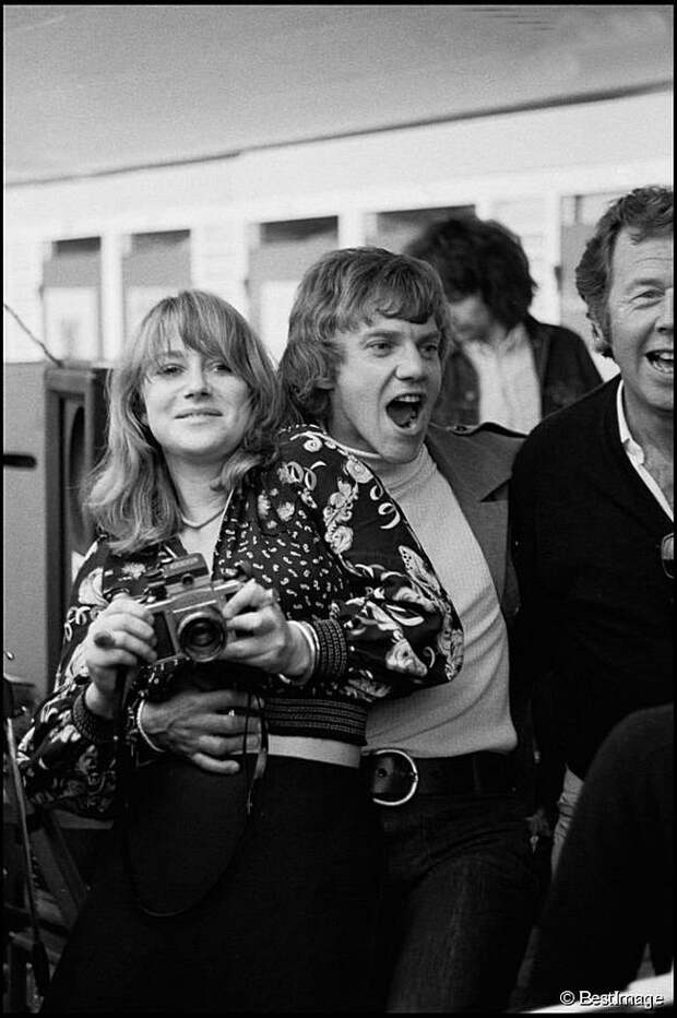 Хелен Миррен и Малкольм Макдауэлл в 1973 году. Фотографии со съёмок, актеры, кинематограф, режиссеры